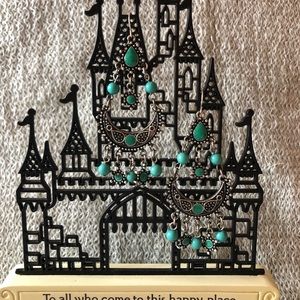 Dangle Earrings in beautiful jade color!